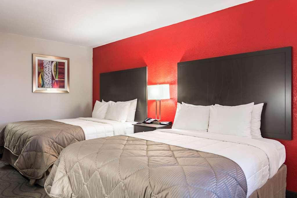 Clarion Inn & Suites Russellville I-40 Zimmer foto
