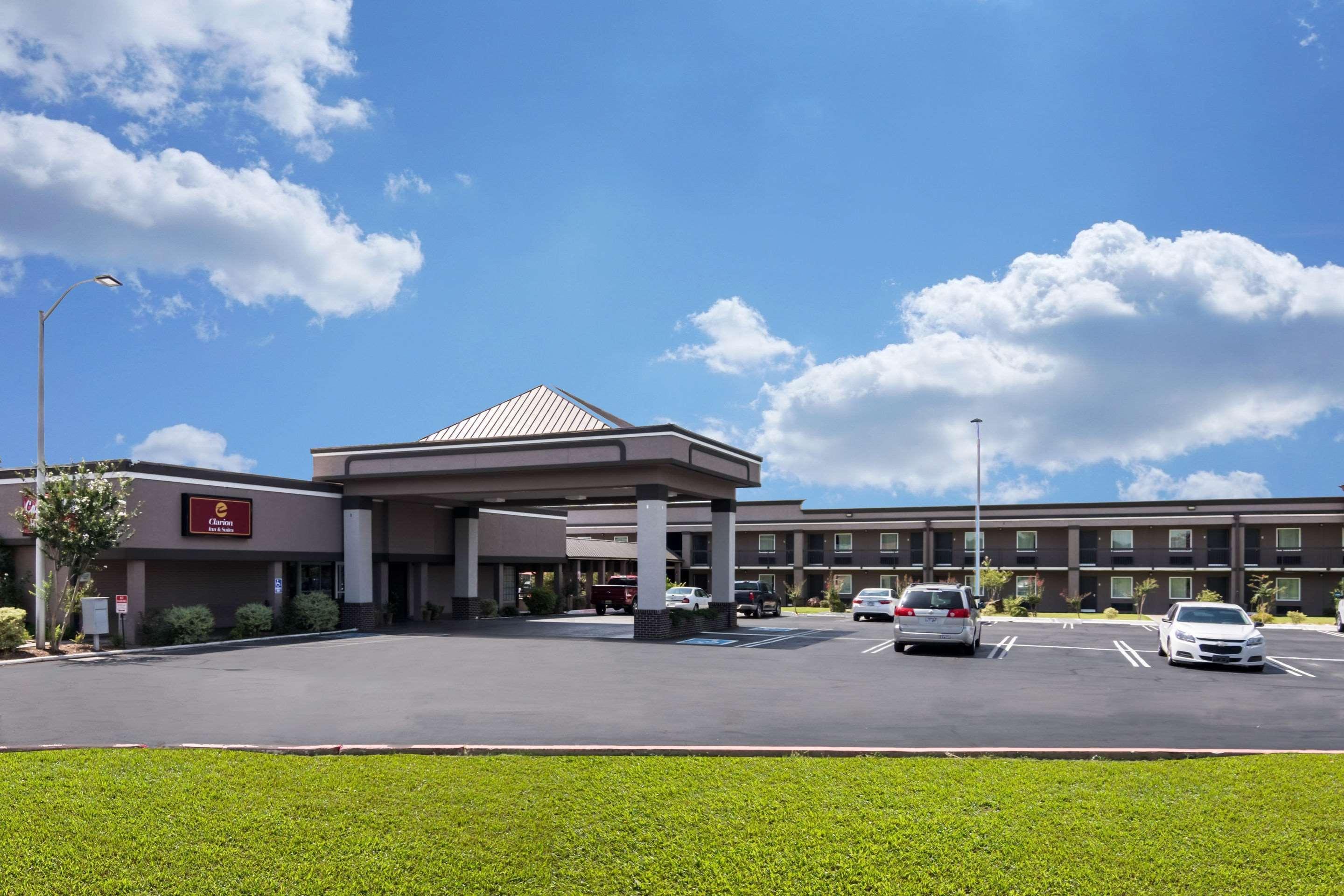 Clarion Inn & Suites Russellville I-40 Exterior foto