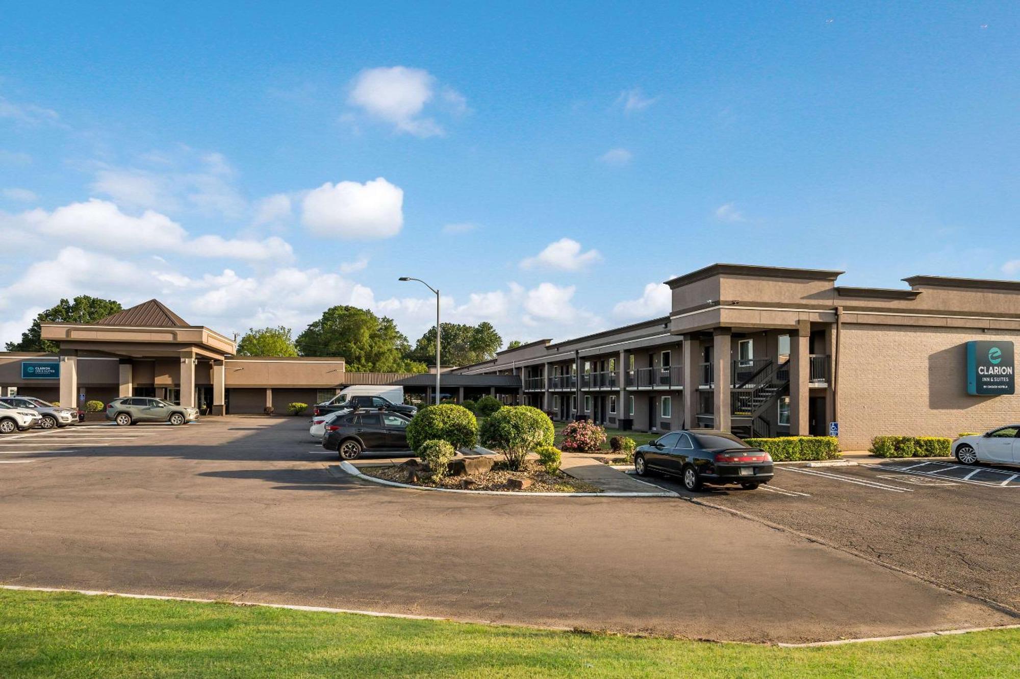 Clarion Inn & Suites Russellville I-40 Exterior foto